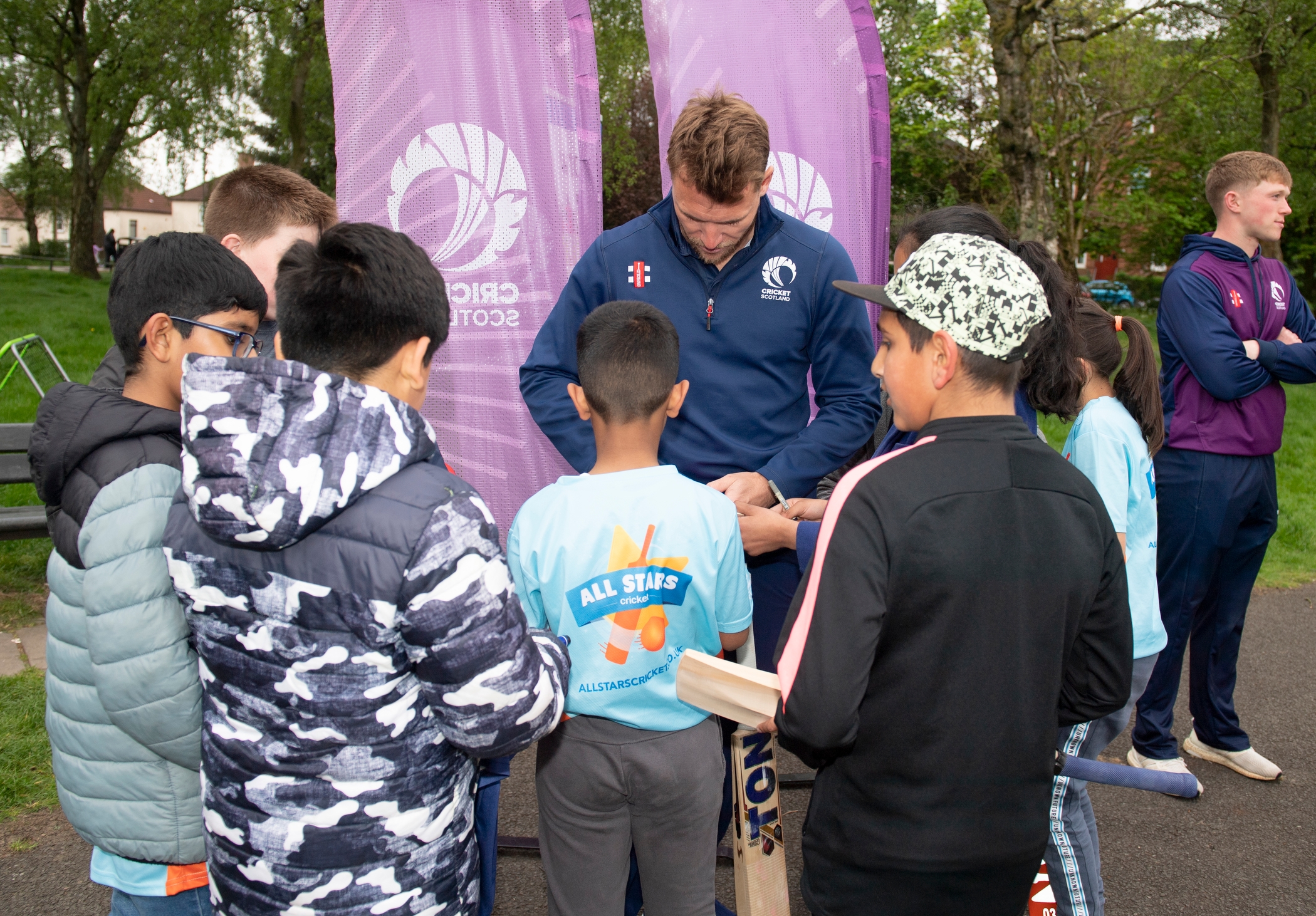 SCOTLAND PLAYERS VISIT GLASGOW WICKETZ