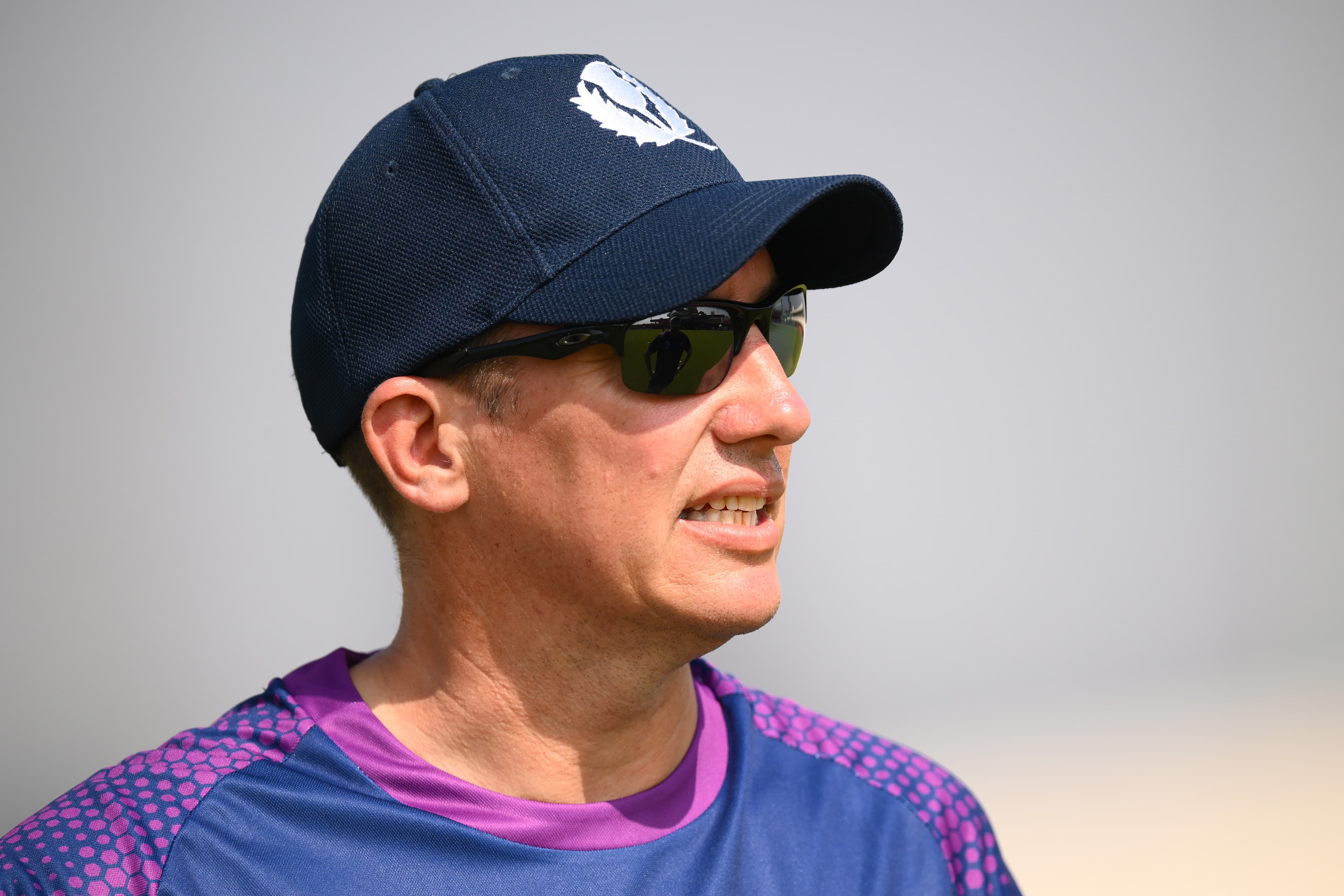 DAWKS SINGS SCOTS PRAISES