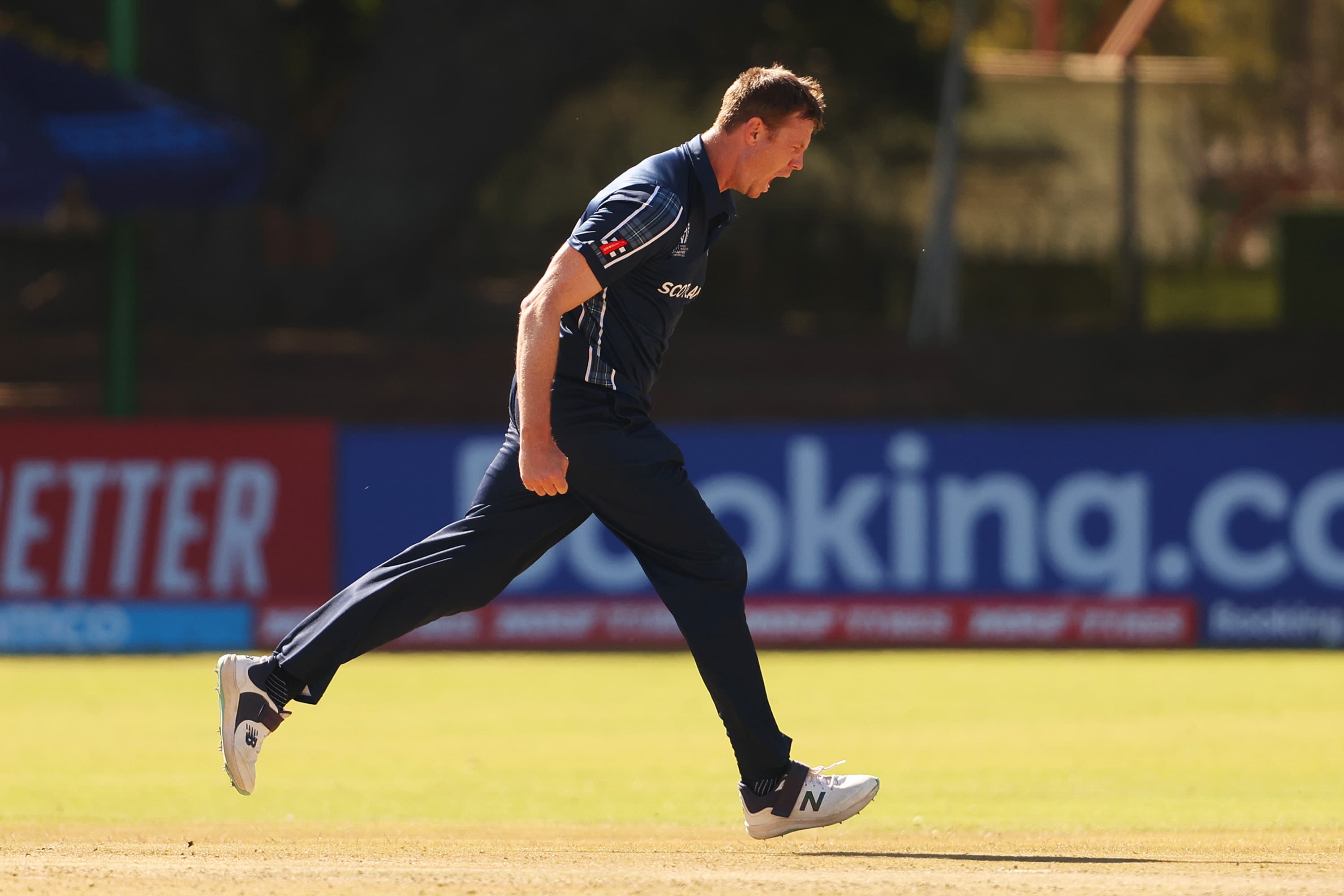 ALASDAIR EVANS RETIRES FROM INTERNATIONAL CRICKET